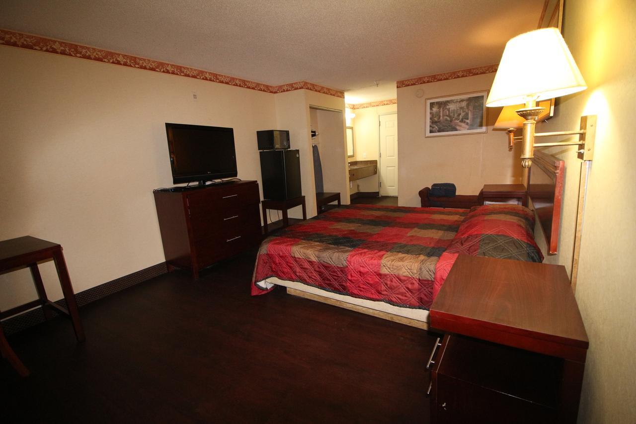Magnolia Bay Hotel & Suites ジョーンズバラ エクステリア 写真