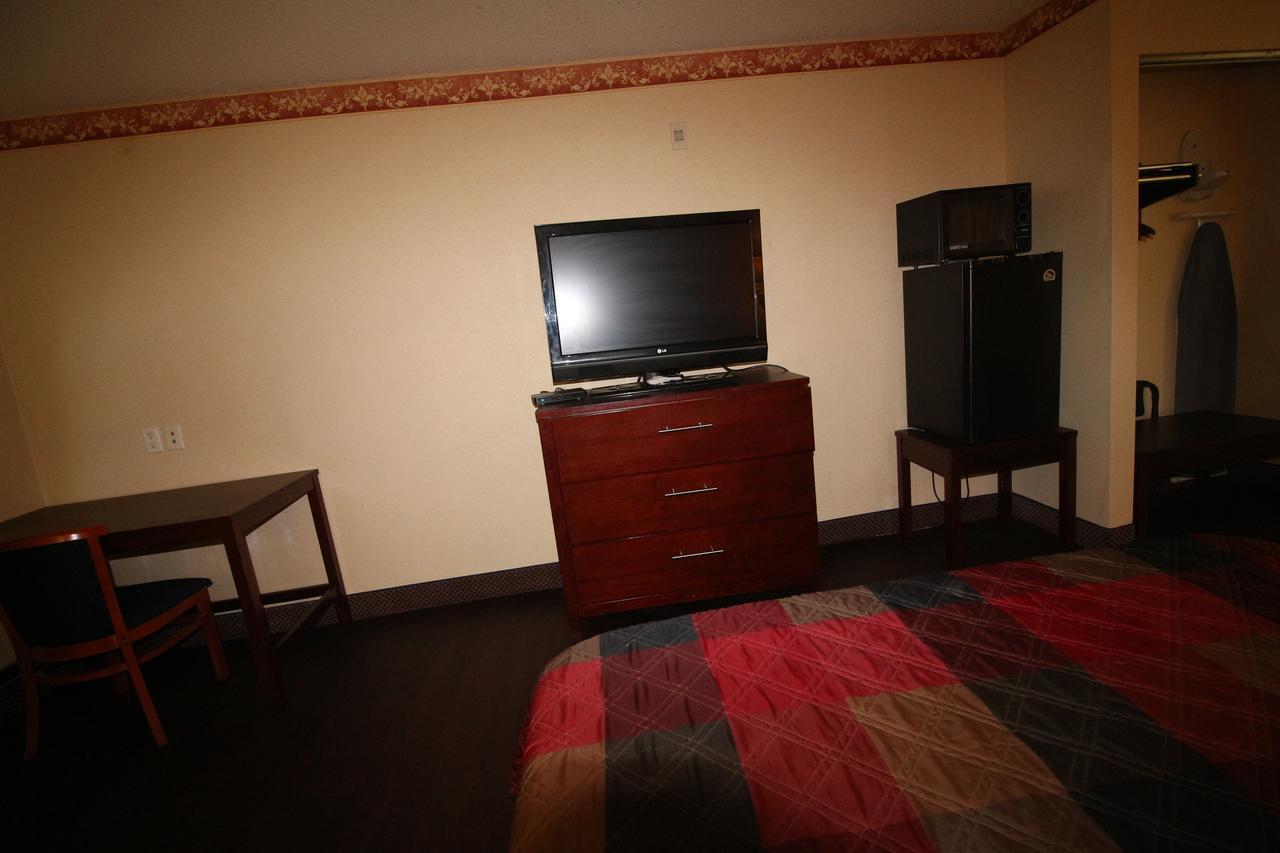 Magnolia Bay Hotel & Suites ジョーンズバラ エクステリア 写真
